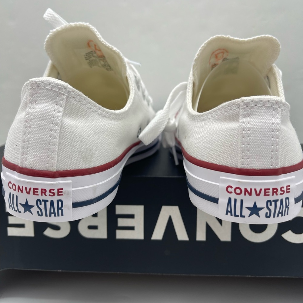 CTAS WMNS Chuck Taylor All Star LOW TOP SHOE
M7652C Black/White Sneakers - Picture 9 of 16